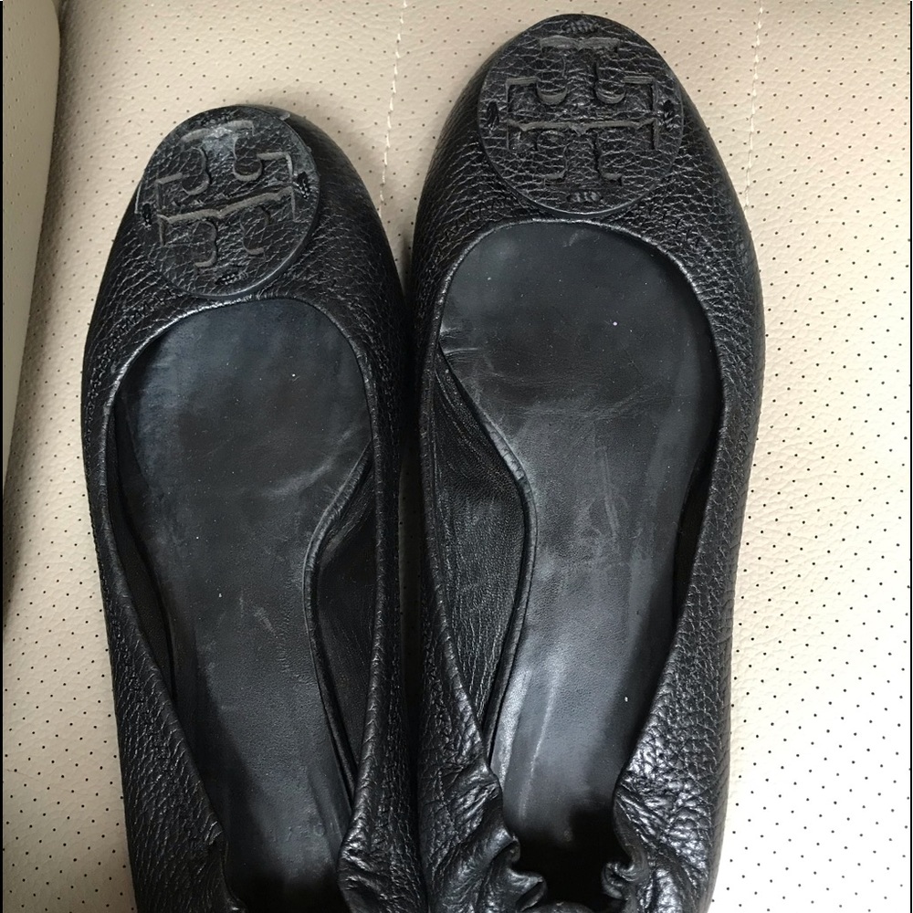 TORY BURCH BALLET FLATS (BLACK)